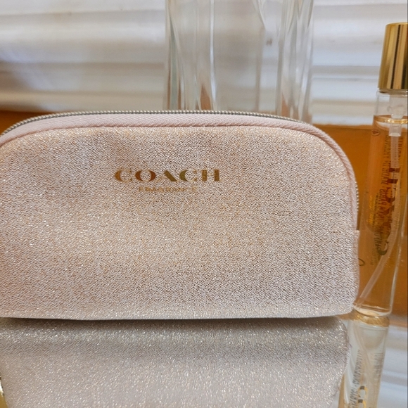 Coach 2 piece - Picture 2 of 5